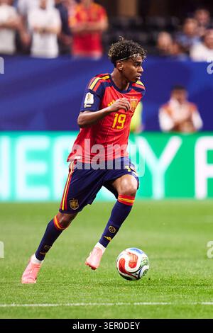 Lamine Yamal Of Spain On The Ball During The FIFA World Cup 2026 Semi lamine-yamal-of-spain-on-the-ball-during-the-fifa-world-cup-2026-semi