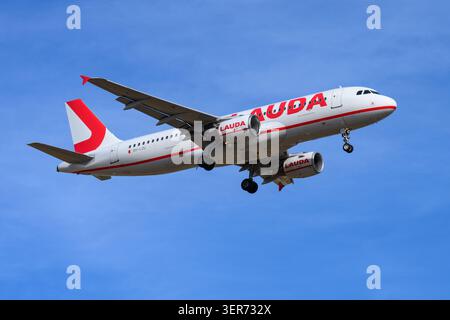 Palma Airport, Mallorca, Spain – June 13 2026 Lauda Airlines Airbus A320 landing Stock Photo