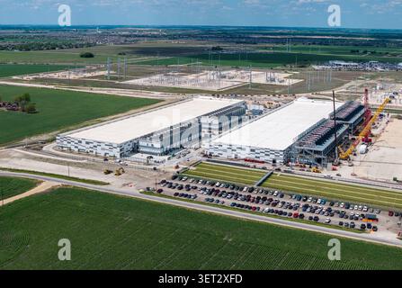 Aerial view of the construction of a massive AI data center campus with 400 million square feet hosting and 600MW capacity in Hutto Texas Stock Photo