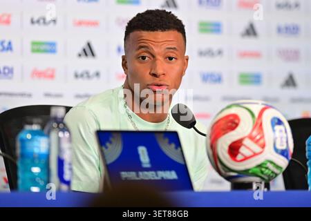 Philadelphia, USA.  21st June, 2026. Philadelphia Stadium PHILADELPHIA (PA), 06/21/2026 - SPORTS/WORLD CUP - FOOTBALL-FRANCE - Player Kylian Mbappe, during a press conference held in the Conference Room of Philadelphia Stadium, in Philadelphia, on the afternoon of this Sunday, the 21st. The team is preparing to face Iraq, for the second round of Group I of the 2026 FIFA World Cup (Photo: Eduardo Carmim/Photo Premium/SPP) 30930 (Eduardo Carmim/SPP) Credit: SPP Sport Press Photo. /Ģ����ý Live News Stock Photo