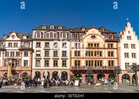 Mainzer Marktplatz Mainzer Marktplatz mit dem Haus zum Boderam, Mainz, Rheinland-Pfalz, Deutschland Mainz Market Square with the Haus zum Boderam, Mai Stock Photo