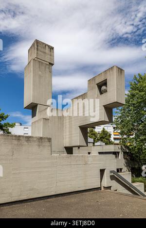 Basel, Switzerland - June 15. 2026: The sculpture at the entrance of  Brunnmatt primary school from 1960s, It is a well-known iconic work of Brutalism Stock Photo