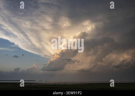 Dramatic cloud formation, cumulonimbus, typical thundercloud over the English Channel, Brittany, France Stock Photo
