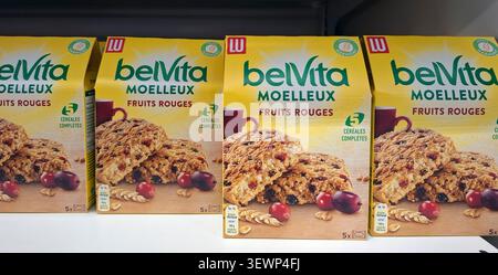 AVIGNON, FRANCE - October 31, 2025.LU belVita Moelleux Fruits Rouges soft baked breakfast biscuits are arranged neatly on a retail shelf in Provence, Stock Photo