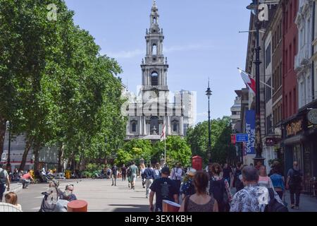 London, UK, 29th June 2026. A view of The Strand near Somerset House and St Mary le Strand church. Credit: Vuk Valcic/Alamy Stock Photo
