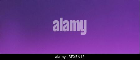 A smooth color gradient from light lavender to dark purple, soft, blurred, aesthetic abstract background, subtle noise effect Stock Photo