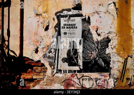 Oaxaca de Juarez, Oaxaca, Mexico – November 6, 2025: Woodcut Workshop Poster on Peeling Wall Stock Photo
