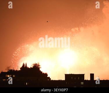 Washington, Dc, USA. 05th July, 2026. July 4th's 250th Anniversary fireworks show at the National Mall seen from the Mount Pleasant neighborhood in Washington, DC on July 4, 2026. (Photo by Ethan Johnson/SIPA USA) Credit: Sipa USA/Alamy Live News Stock Photo