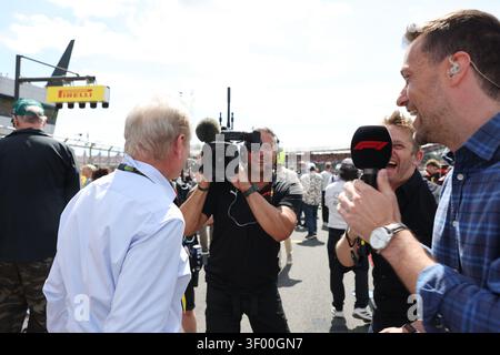 Silverstone, UK. 05th July, 2026. (L to R): Jonathan Palmer (GBR) MotorSport Vision (MSV) Chief Executive with Alex Brundle (GBR) F1 Digital Presenter and Jonathan Palmer (GBR) F1 Digital Presenter on the grid. 05.07.2026. Formula 1 World Championship, Rd 9, British Grand Prix, Silverstone, England, Race Day. Photo credit should read: XPB/Alamy Live News. Stock Photo
