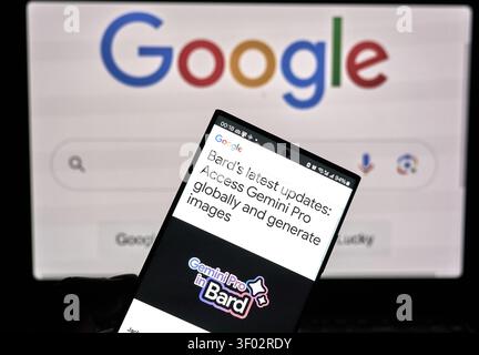 DALLAS, TX, USA - FEBRUARY 16, 2024: A photo depicts a smartphone displaying an update on Bard's latest features, including access to Gemini Pro globa Stock Photo