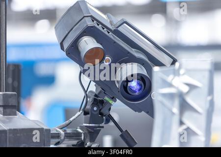 High-precision industrial 3D optical scanner for automated metrology, surface inspection, reverse engineering, and advanced quality control in manufac Stock Photo