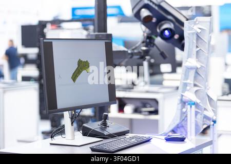 3D metrology workstation measuring industrial component with optical coordinate measuring machine, CAD model visualization, quality control, reverse e Stock Photo