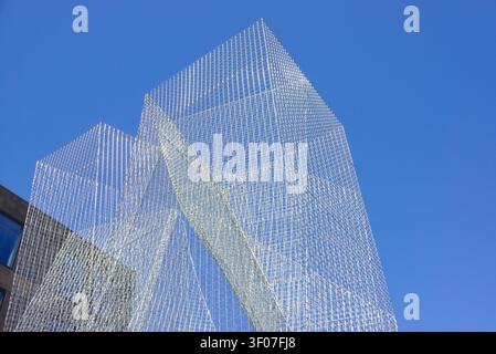 Close-up of the Sail wire mesh sculpture by Edoardo Tresoldi against a clear blue sky at Queen's Marque in Halifax. Stock Photo