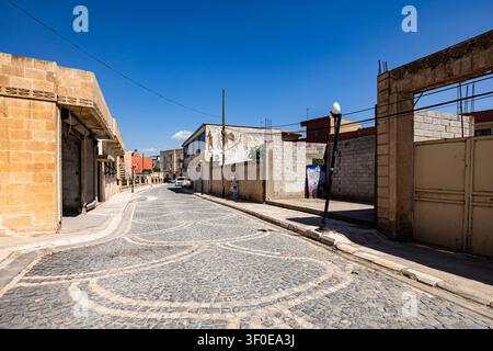 Street of Nusaibin, near ancient Church of Saint Jacob of Nisibis, Nusaybin, Mardin, Turkey, Asia Stock Photo