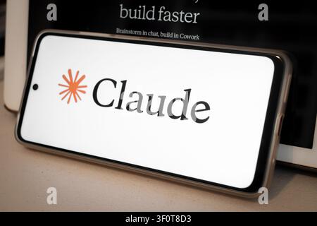 Mexico city, mexico, 05 29 2026, claude ai chatbot logo and name displayed on a modern smartphone screen Stock Photo