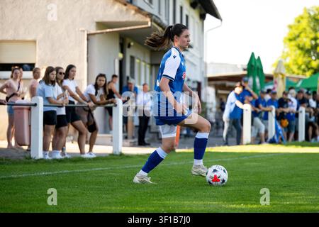 Chiara Hahn (Hoffenheim, #23) on the ball DFB regulations prohibit any ...