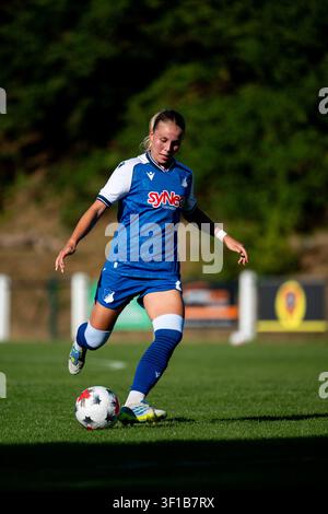 Laura Gloning (Hoffenheim, #20) on the ball DFB regulations prohibit ...