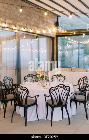 Elegant outdoor wedding reception table setup Stock Photo