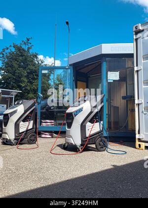 Vilnius, Lithuania - 2026-05-23 - Automotive air conditioning service business: professional recharge and maintenance of car air conditioning systems Stock Photo