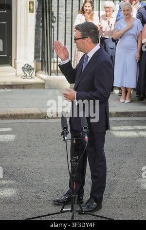 Relate Picture Prime Minister Andy Burnham looks at a Rolls-Royce Trent 500 engine ...