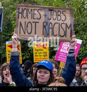 Glasgow, UK. 25th July, 2026. UK Stand Up To Racism counter protest to the Unite The Clan's Anti Migrant rally with angry exchanges and police intervention. Credit: Trash/Ģ����ý Live News Stock Photo