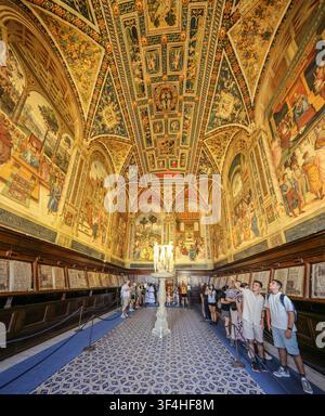 Sienna Tuscany, Italy. 29th July, 2026. To honour the memory of his maternal uncle Aeneas Silvius Piccolomini (Pope Pius II)and to preserve the rich collection of books and manuscripts that that humanist pope had put together while in Rome, Cardinal Francesco Todeschini Piccolomini, archbishop of Siena and himself subsequently elected to the papacy with the title of Pius III, commissioned the construction of a library in circa 1492. Paul Quezada-Ndeiman/Ģ����ý Live News Stock Photo