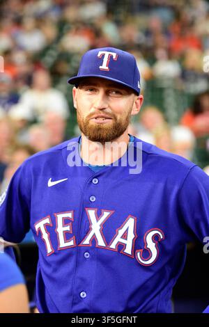 Texac Rangers Texas Rangers right fielder Brandon Nimmo reaches out to grab a hit ...