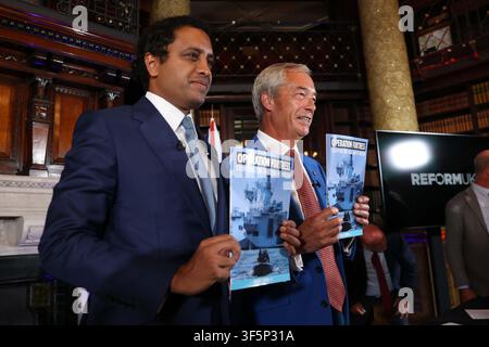 London, England, UK. 3rd Aug, 2026. Reform UK Leader NIGEL FARAGE (R) and Reform UK Home Affairs Spokesperson ZIA YUSUF pose for photographers as they attend a press conference at the Royal Horseguards Hotel in London. (Credit Image: © Zeynep Demir Aslim/ZUMA Press Wire) EDITORIAL USAGE ONLY! Not for Commercial USAGE! Stock Photo