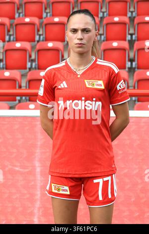 Jill Janssen (1. Union Berlin #77) 1st League: DFB/DFL regulations ...