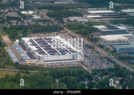 Aerial view of a dense cluster of data centers, including facilities under construction, in Loudoun County's Data Center Alley in Northern Virginia Stock Photo