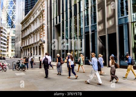 City Workers on way to the Office, City of London, England, U.K. Stock Photo