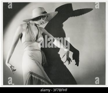 The Midshipmaid, Jessie Matthews, film, British, comedy, 1932, woman poses artistically in light, forms an expressive scene with her shadow Stock Photo