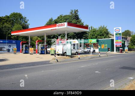 Esso Petrol Station with Morrisons Daily shop, Kings Drive, Eastbourne, East Sussex, England. 9th August 2026 Stock Photo