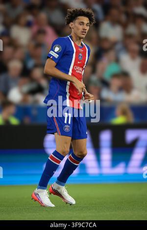 Maghnes AKLIOUCHE of Paris Saint-Germain celebrate after scores during ...