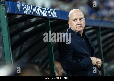 Md Vs Html Side By Side Marko Nikolic, head coach of AEK Athens reacts on the side line during ...