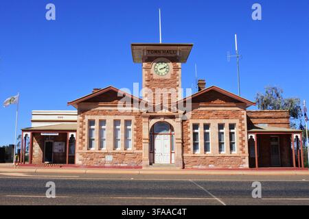MENZIES, WA - MAR 23 2022: Menzies Town Hall Western Australia. Menzies is a town in the Goldfields-Esperance region of Western Australia with opulati Stock Photo