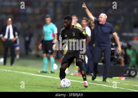 Jeremie Boga of Juventus FC in action during the serie A match between ...