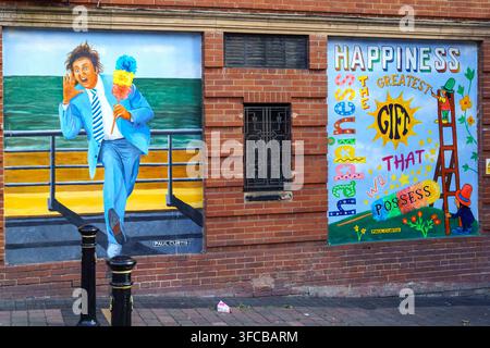 Paul Curtis murals of Ken Dodd Liverpool entertainer, including Happiness, on the Royal Court Theatre,Liverpool UK Stock Photo