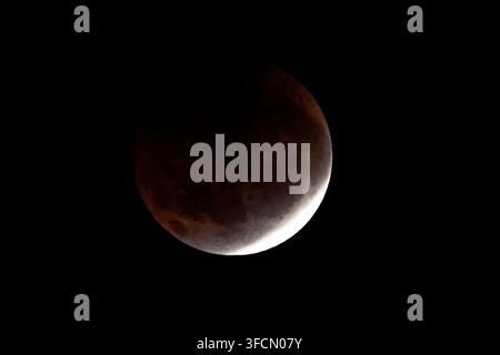 Florianopolis, Brazil. 28th Aug, 2026. A partial lunar eclipse, caused by the Moon passing through Earth's shadow, is observed in Florianópolis, the capital of the state of Santa Catarina in Brazil. on August 28, 2026. Photo: Heuler Andrey/DiaEsportivo/Ģ����ý Live News Credit: DiaEsportivo/Ģ����ý Live News Stock Photo