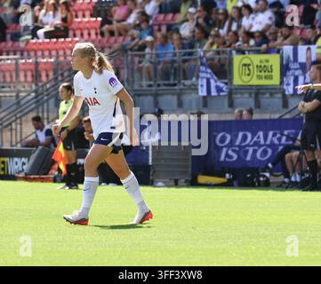 Pulpble LONDON, ENGLAND - 06 September 2026: As the curtains drew at the Big ...