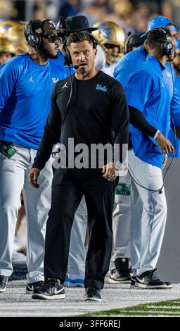 Spring Things Bob UCLA head coach Bob Chesney walks the field during a timeout during the ...