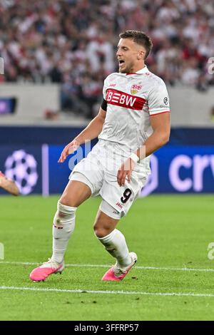 Ermedin Demirovic (VfB Stuttgart, #09) trifft zum 2-3, GER, VfB ...