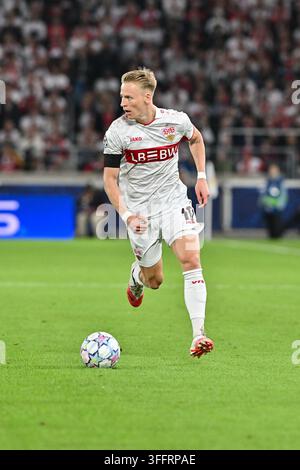 Chris Fuehrich VfB Stuttgart (10) Aktion am Ball VfB Stuttgart vs ...