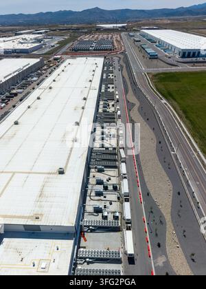 Aerial view of a massive data center facility with cooling systems Stock Photo