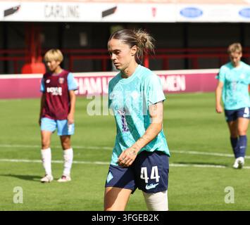 Mapi Leon Fc26 Mapi Leon (44 London City Lionesses) controls the ball during the match ...