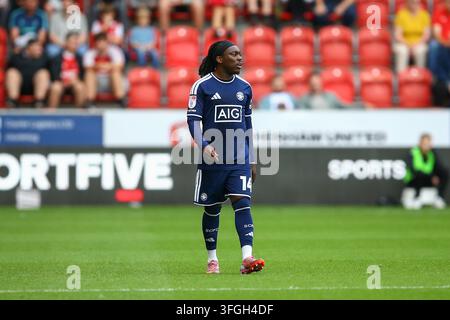 Salford City #14 Abraham Odoh & Walsall FC #7 Tai Sodje battle for the ...