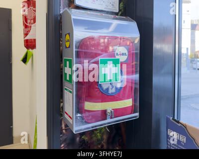 Szklarska Poreba, Poland - December 17, 2025: Lidl medical equipment kept inside a clear safety cabinet to ensure emergency preparedness within a publ Stock Photo