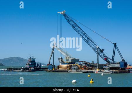 San Francisco, CA,USA - June 4, 2026: Lind Marine dredging  barge near Fisherman's wharf along the San Francisco Bay. Stock Photo