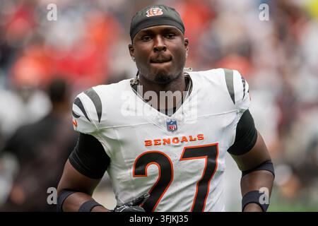 Houston Safe Cincinnati Bengals safety Jordan Battle (27) in action during the first ...