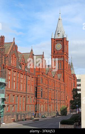 University of Liverpool’s red-brick Victoria Building and clock tower, the Alfred Waterhouse landmark associated with the term “red brick university”. Stock Photo